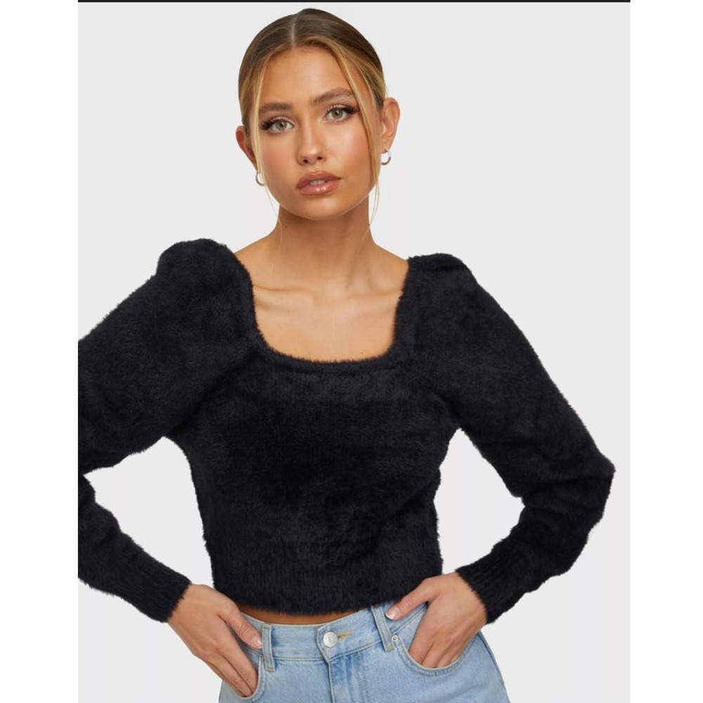ASTR the label Women's Black Fuzzy Square Neck Long Sleeve Sweater. Size L
